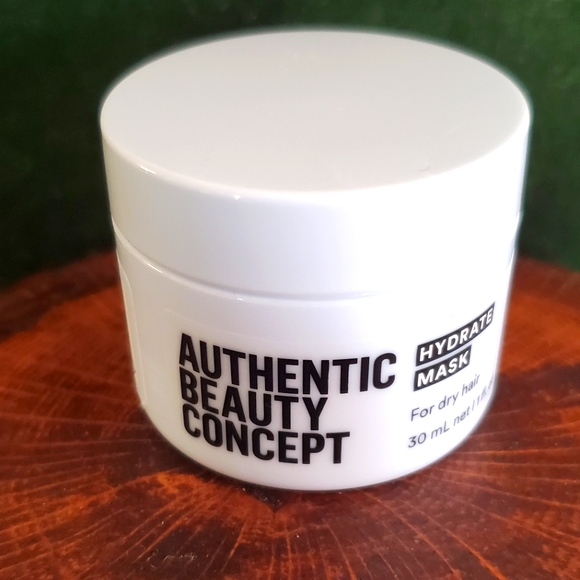 Authentic Beauty Concept Hydrate Hair Mask. New. - Picture 1 of 2